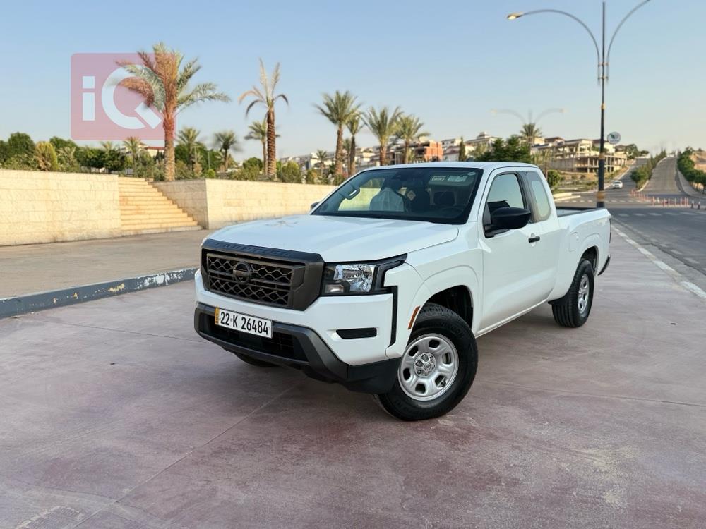 نيسان فرونتر